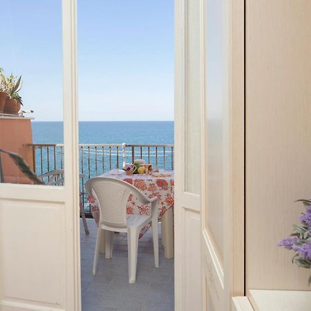 La Marina Lägenhet Riomaggiore Exteriör bild